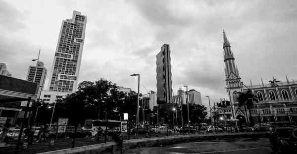 中国人工智能机器人服务：开启智能化时代