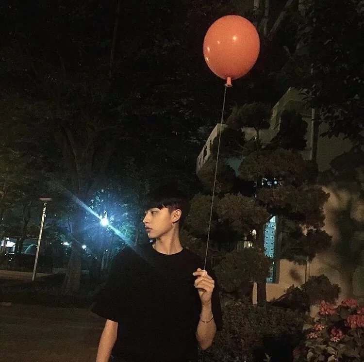公冶维翠克